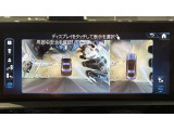 ドアハンドルには握りやすいグリップ形状が採用されています。万一の事故の際など、車内に残された乗員を救出する為、外部からドアを開けやすいようになっています。