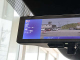 インテリジェントルームミラーです。クリアな後方視界で安全運転をサポートします。