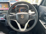 【ステアリングスイッチ】運転中、前方から目線をそらすことなく、オーディオ等の操作が可能な便利機能!安心&快適なドライブを演出してくれます♪
