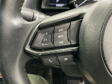 ステアリングにオーディオ操作スイッチが付いています。オーディオ画面に直接タッチしなくても操作が出来ますので、運転に集中できます。