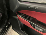 運転の操作性、快適性など全てはシートポジションから始まります。ドライバーごとの好みのポジションを記憶できるシートメモリーは、欠かせない機能です。