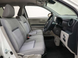 見通しのよいすっきりとした視界で、誰でも運転しやすいです。運転のしやすさは疲れにくさにも繋がりますよ♪