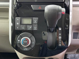 オートエアコンで操作も簡単です♪寒い冬も暑い夏でも車内快適!