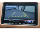 バックモニター付ですので、車庫入れも駐車もラクラクです。