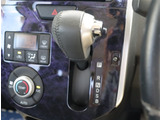 【車屋】として、長く車業界に従事した経験豊富なスタッフが多数在籍しております。