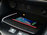 スマホの充電等に便利なUSBのソケットが付いています。