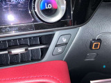 パーキングアシストが装備されているので車庫入れも楽々です