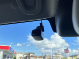 前後にドライブレコーダー装備です!もしもの時やあおり運転の証拠映像は自分の身を守る為にも必要ですね!