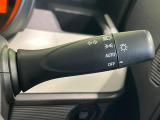 【オートライト】周りの明るさに応じて自動でヘッドライトの点灯・消灯ができる機能です!ライトの付け忘れ・消し忘れなどが無くなり、雨の日や夕方の走行も安心!トンネル通過時も便利ですね♪