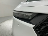 LEDヘッドライトは、点灯の瞬間から最大光量を発揮し、突然暗くなるトンネルなどでの安定感を高めます。