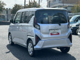 最新モデルならではの洗練されたデザインと、毎日の運転を支える高い安全性能が魅力です。広い室内空間とスムーズな加速で、街乗りから遠出まで心地よく楽しめます。新しいカーライフをこの一台で始めませんか。