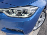●LEDヘッドライト:夜間走行時も良好な視界を確保し安心して運転できる高輝度LEDヘッドライトを装備!点灯速度が早く、消費電力も抑えられています。