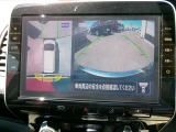空から見下ろす視点で、全方向死角なし!アラウンドビューモニター付き!