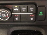 【シートヒーター】スイッチを押せば、座面と背もたれで体を温めてくれます♪