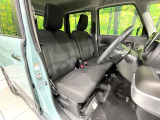 運転席シート廻りは使用感も少なく、良好な状態となっています。丁寧に使われていたことがよくわかりますね。