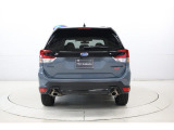 RAB(後退時ブレーキアシスト)を搭載。後方ソナーが障害物を検知すると、警報やブレーキ制御でドライバーの操作を適切に支援し、後退時の安全性を高めます。