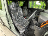 運転席シート廻りは使用感も少なく、良好な状態となっています。丁寧に使われていたことがよくわかりますね。