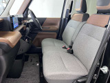 【車内ルームクリーニング済】専門スタッフにより車内はきれいにルームクリーニングを行っております。