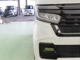 LEDヘッドライトは、点灯の瞬間から光量を発揮し、突然暗くなるトンネルなどでの安定感を高めます。