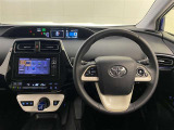 ハンドルは軽やかに回り、気持ちよく運転ができます。