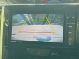 【バックカメラ】駐車時に後方がリアルタイム映像で確認できます。大型商業施設や立体駐車場での駐車時や、夜間のバック時に大活躍!運転スキルに関わらず、今や必須となった装備のひとつです!