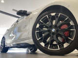 サービスにはドイツ本国と同様に教育と訓練を受け、BMWを知り尽くした「マイスター」が数多く在籍しております。360度による納車前点検整備で、お客様に安心と安全をお届けいたします。