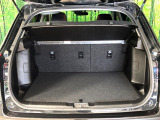 積み下ろしのしやすいデッキにはたっぷりと荷物を積み込んでいただけます。遊びから仕事まで、様々なシーンで頼れます♪