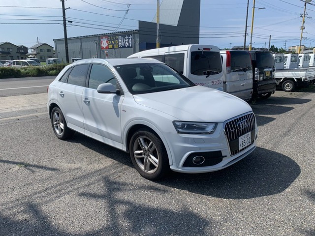 Q3 2.0 TFSI クワトロ 211PS Sラインパッケージ 4WD