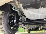 お車を安心してお乗りいただく為には、足回りの定期点検が欠かせません。サービスサポート(有償保証)では無料点検もご提供しており、安心のカーライフをお過ごしいただけるサポート体制が整っています。