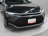 プリクラッシュセーフティに交差点右折時の対向直進車、ならびに右左折時の対向方向から横断して来る歩行者も検知可能にした「Toyota Safety Sense」を装備しています。