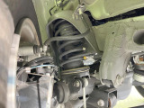 お車を安心してお乗りいただく為には、足回りの定期点検が欠かせません。サービスサポート(有償保証)では無料点検もご提供しており、安心のカーライフをお過ごしいただけるサポート体制が整っています。