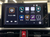 ディスプレイオーディオを装備。スマホとクルマをつなぐことで、これまでのナビに加えて、いろんなサービスが楽しめます。