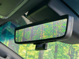 【デジタルインナーミラー】後席の大きな荷物や同乗者で後方が確認しづらい時でも安心!カメラが撮影した車両後方の映像をルームミラー内に表示。クリアな視界で状況の確認が可能です!