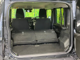 後席を格納すると、これだけの広さが!シーンに合わせたシートアレンジで、大きな荷物も積むことが出来ます♪