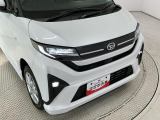 ヘッドライトには目立つくすみも無くクリアに仕上がっております。ポリッシャーでのみがきの工程を取り、ツヤのあるキレイな状態へ。