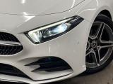 ●LEDヘッドライト:高寿命LEDヘッドライトで、安全運転を支える良好な視界を。