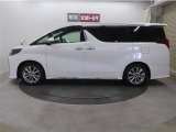 「使ってバック・・カードのポイントで月々の負担を軽減」。車種・年式によっては、対象外の車もあります。