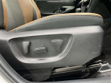 運転席パワーシートで自分に合ったポジションで運転できます