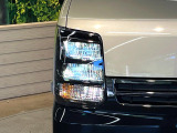 【LEDヘッドライト】悪天候や夜間走行時も良好な視界を確保し安心して運転できる高輝度LEDヘッドライトを装備!点灯速度が早く、消費電力も抑えられています。