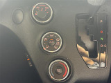 【オートエアコン】車内温度を感知して自動で温度調整をしてくれるのでいつでも快適な車内空間を創り上げます!