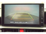 【バックカメラ】バック駐車が苦手な方の強い味方です。後方の状況が一目で分かりますので安心ですね。