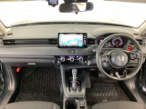 【前方視界】開放的な前方視界!運転がしやすく疲れにくいです♪窓が大きく、見通しがとっても良いおクルマですよ♪