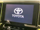 【メーカー純正ナビ】インテリアに溶け込むスタイリッシュな「専用設計」メーカーナビを装備♪視認性や操作性など基本性能にも優れ、より上質なカーライフをお楽しみいただけます。