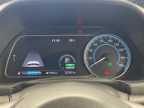 【スピードメーター】メーターがシンプルで見やすく運転しやすいですね!