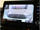 バックガイドモニターで、後方を確認しながら安心して駐車することができます。運転初心者も熟練者も必須の機能ですよ!