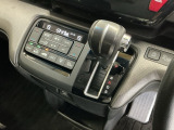 発進時から滑らかに加速する無段階変速のCVTはストップ&ゴーの多い街の中も快適です