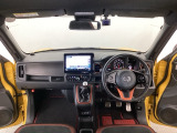 【前方視界】開放的な前方視界!運転がしやすく疲れにくいです♪窓が大きく、見通しがとっても良いおクルマですよ♪