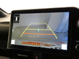 車庫入れや駐車で威力を発揮するのがバックモニター!ナビディスプレイに後ろの様子が映し出されるから安心です。