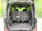 普段のお買い物や通勤、送迎等に十分な荷室スペースを確保しております。セカンドシートを倒すと、大きな荷物の積載も可能です♪