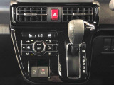 温度を設定すれば、自動で車内の温度管理をしてくれる優れものです♪ATミッションで運転楽々